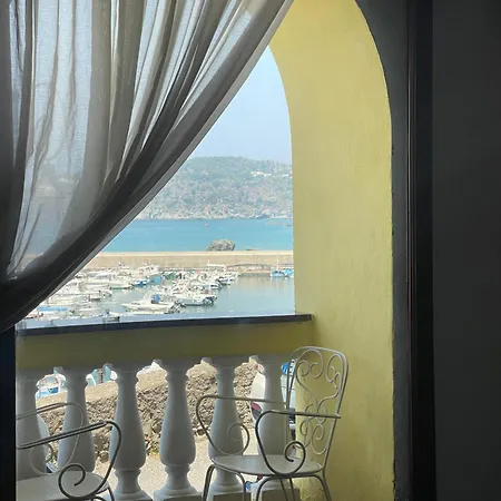Storica Casa Foriana Isquia