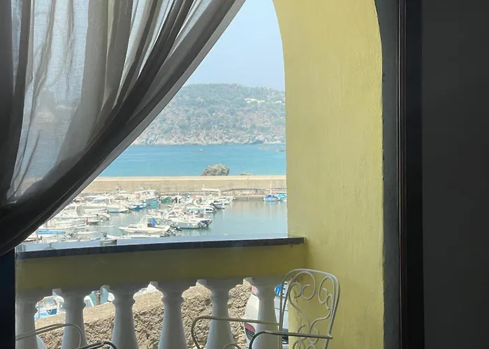 Storica Casa Foriana Ischia